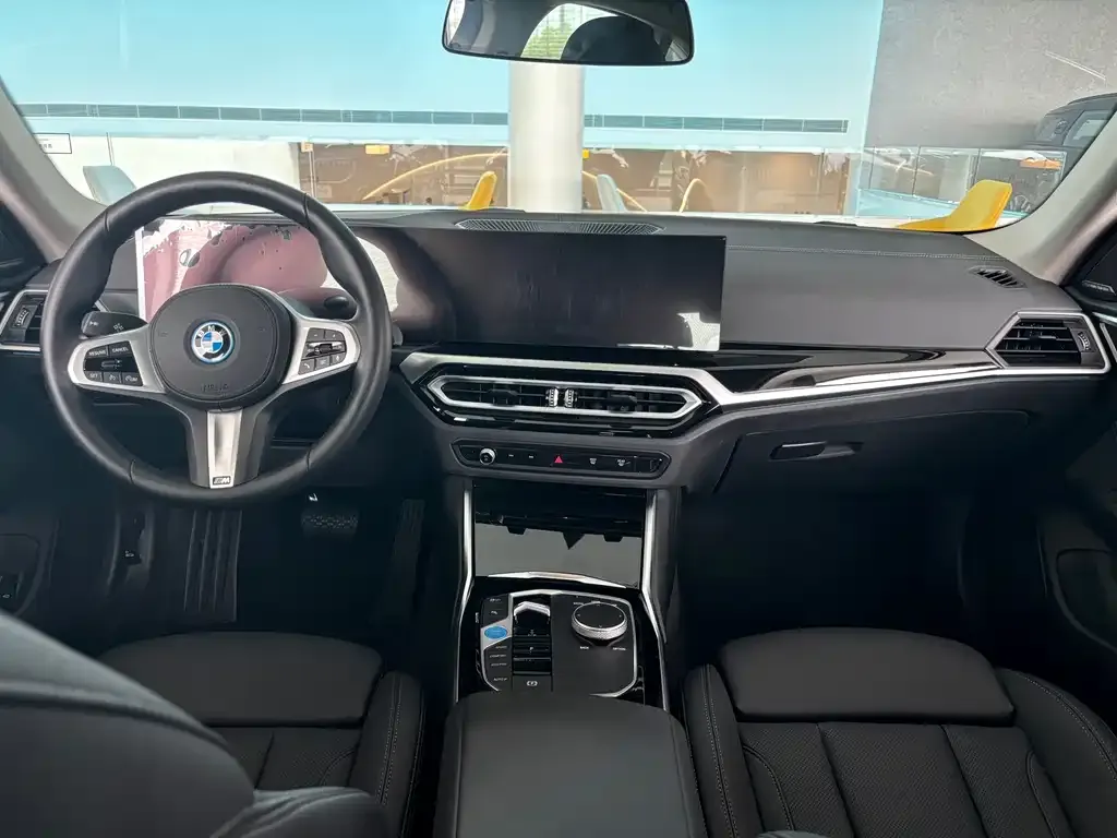 BMW i4 2025 из CN, фото 6