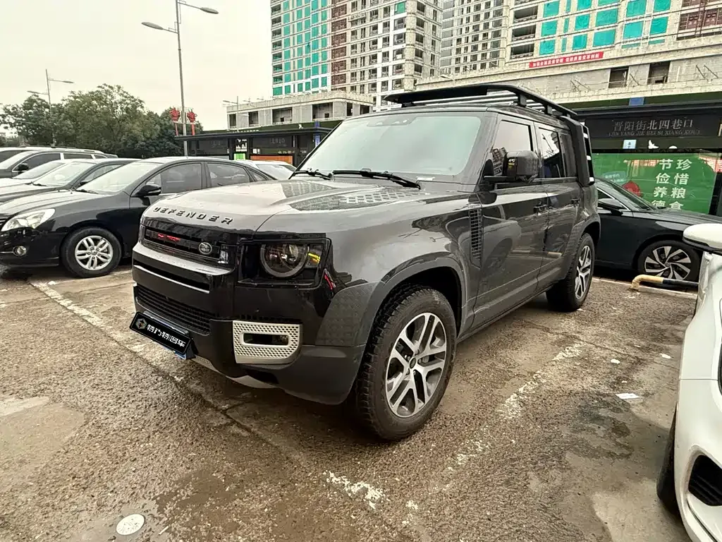 Land Rover Defender — фото 1