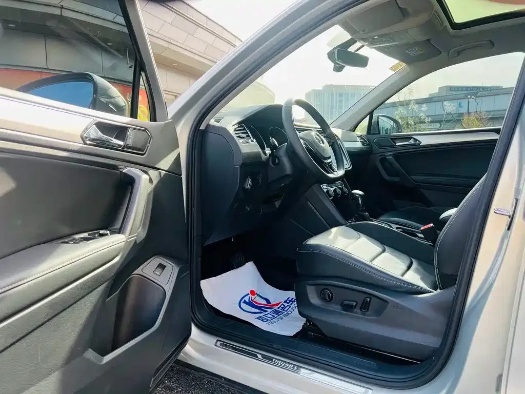 Volkswagen Tiguan L 2021 из CN, фото 10