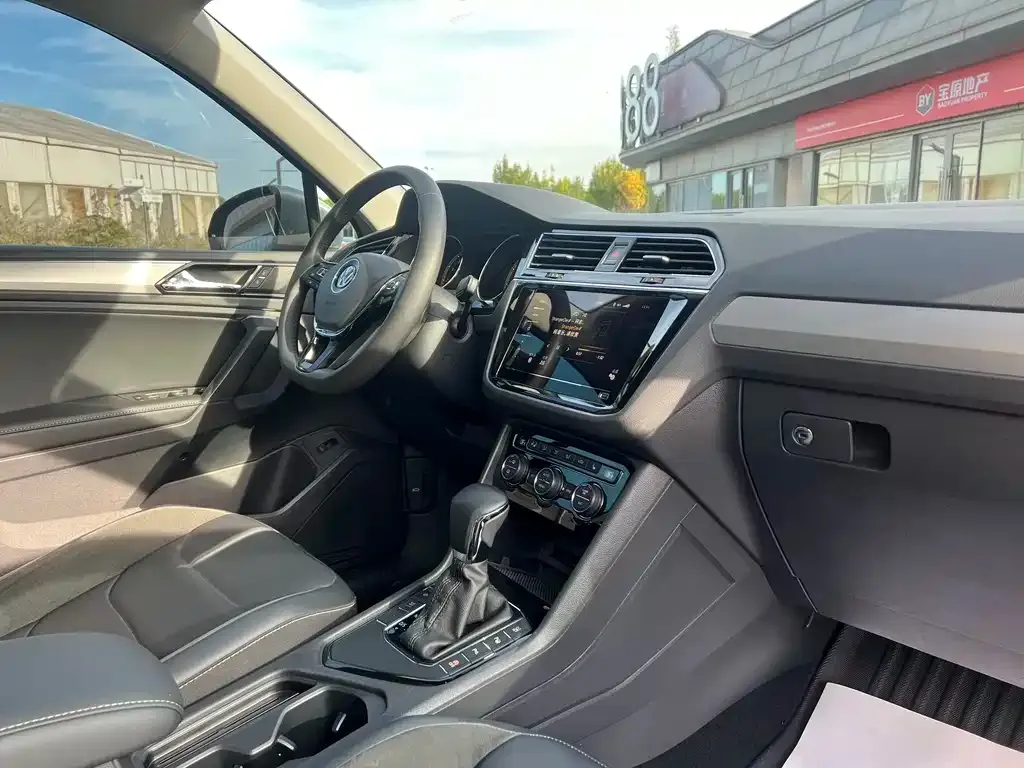 Volkswagen Tiguan L 2021 из CN, фото 7