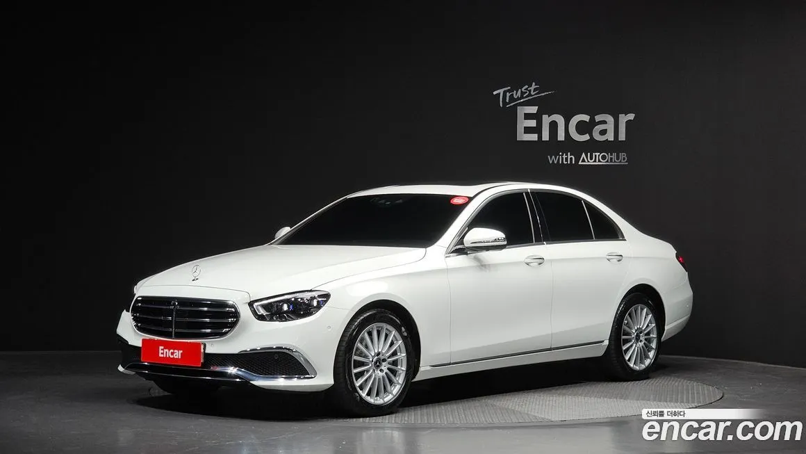 Mercedes-Benz E-Class — фото 1