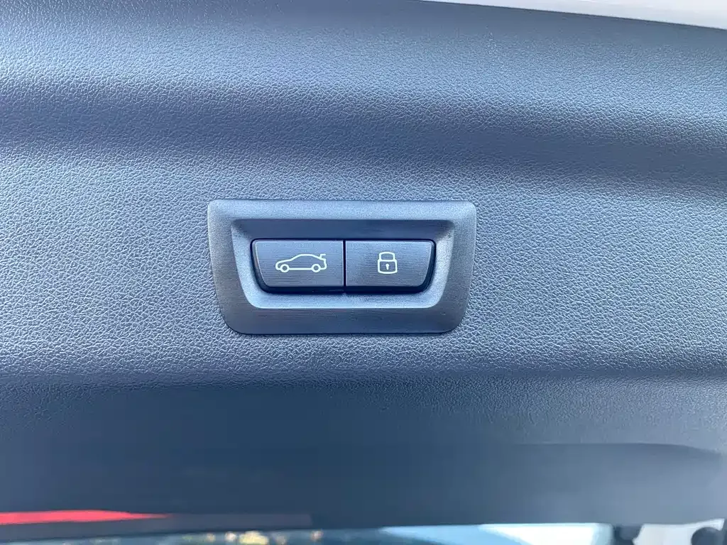 BMW iX1 2024 из CN, фото 5