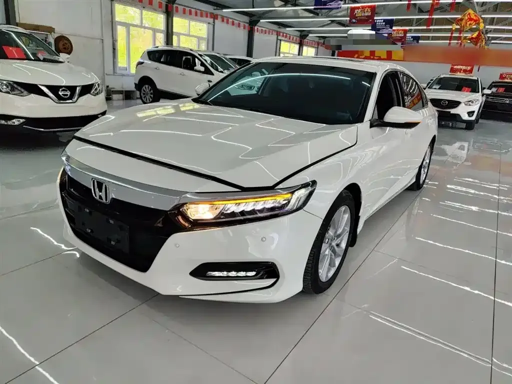 Honda Accord — фото 1