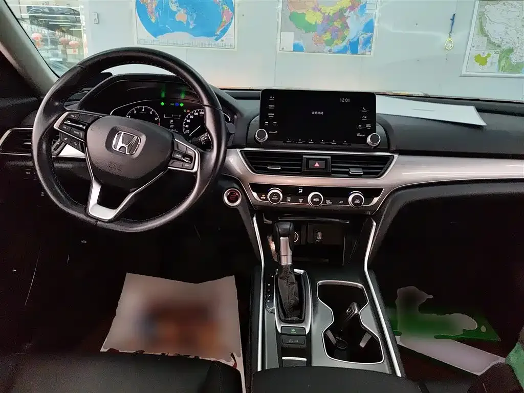 Honda Accord — фото 10