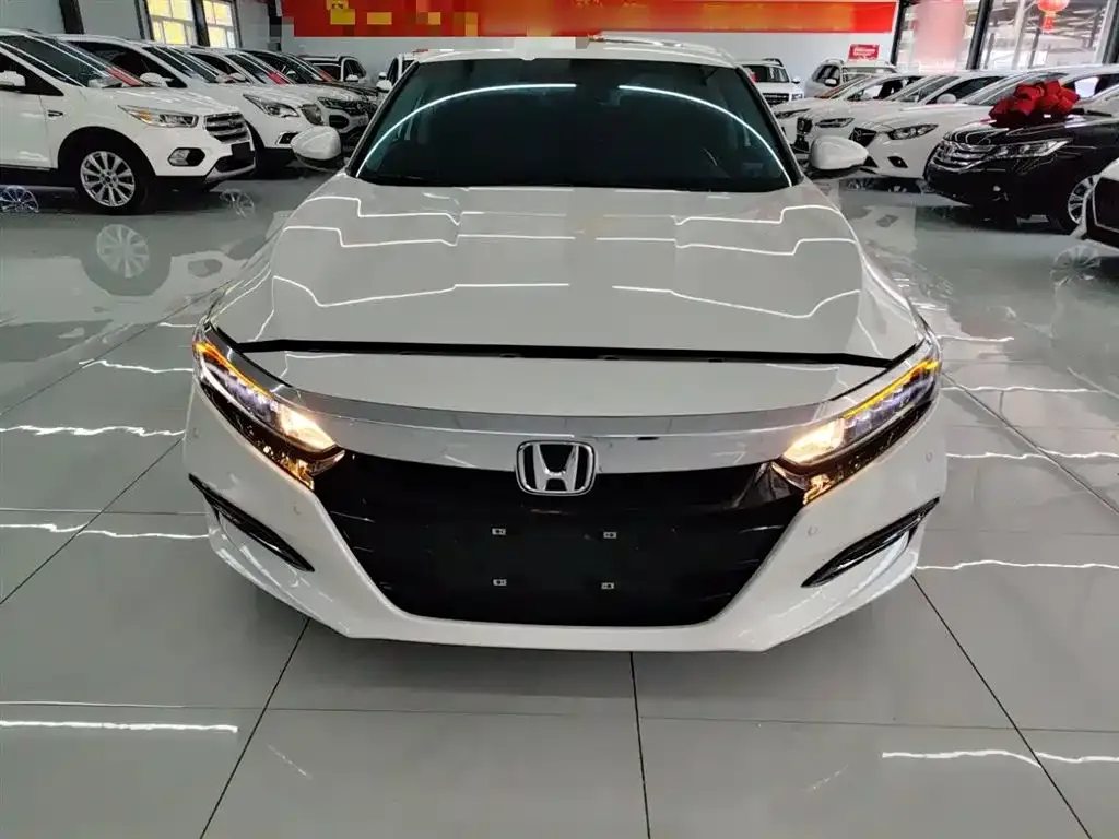Honda Accord — фото 3