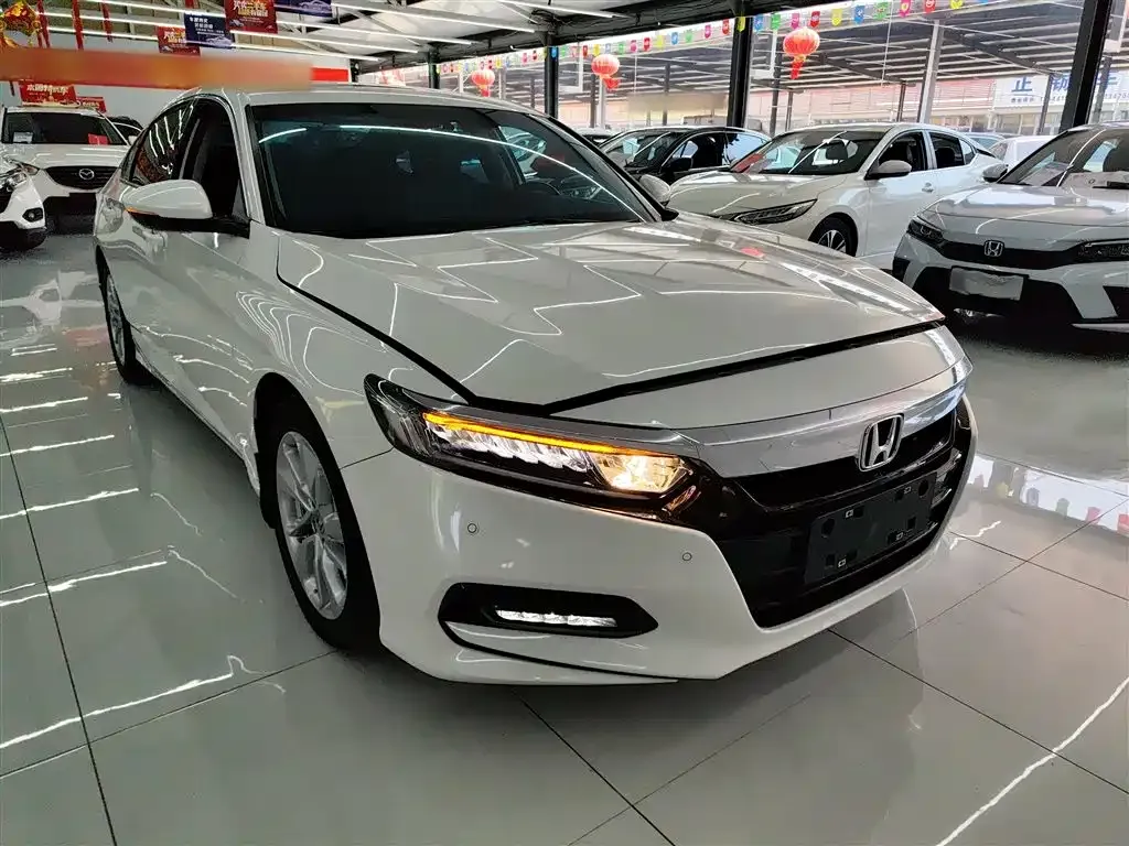 Honda Accord — фото 4