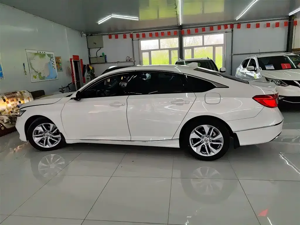 Honda Accord — фото 5