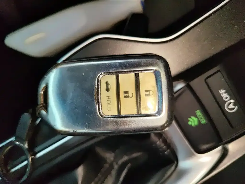 Honda Accord — фото 9