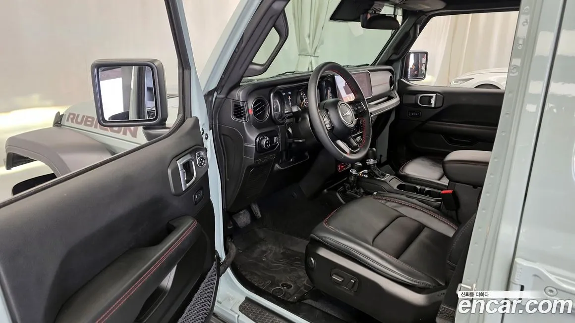 Jeep Wrangler — фото 10
