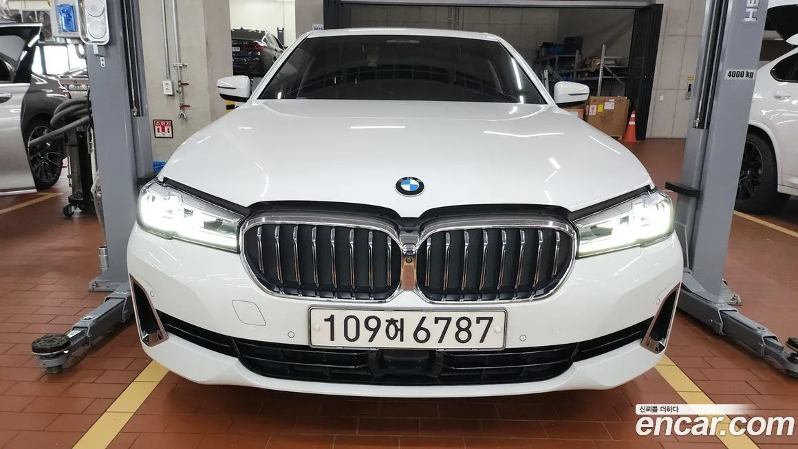 BMW 5-Series — фото 1
