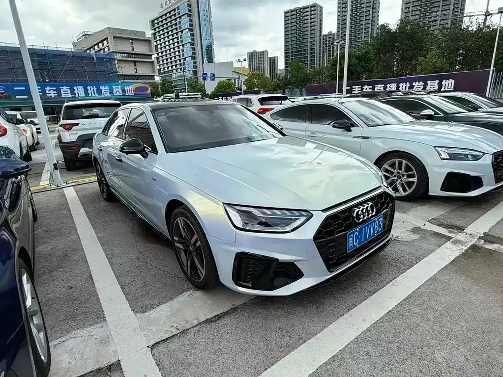 Audi A4L 2022 из CN, фото 3