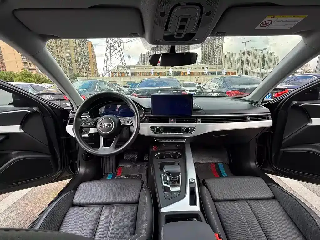Audi A4L 2022 из CN, фото 7