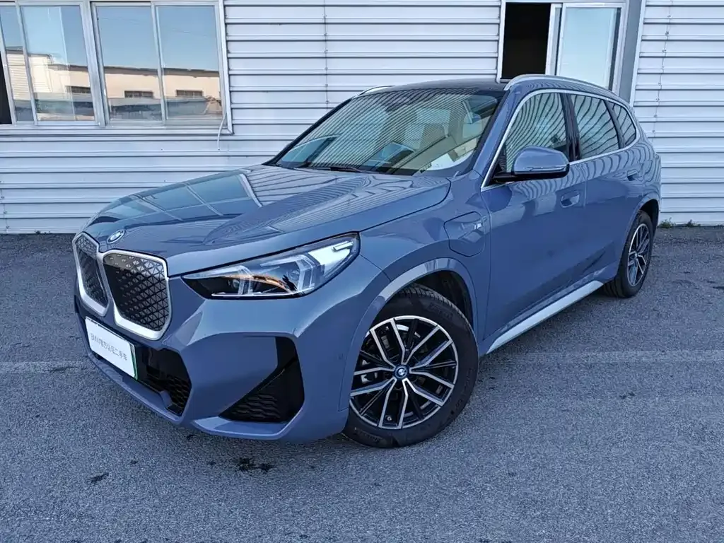 BMW iX1 2025 из CN, фото 1