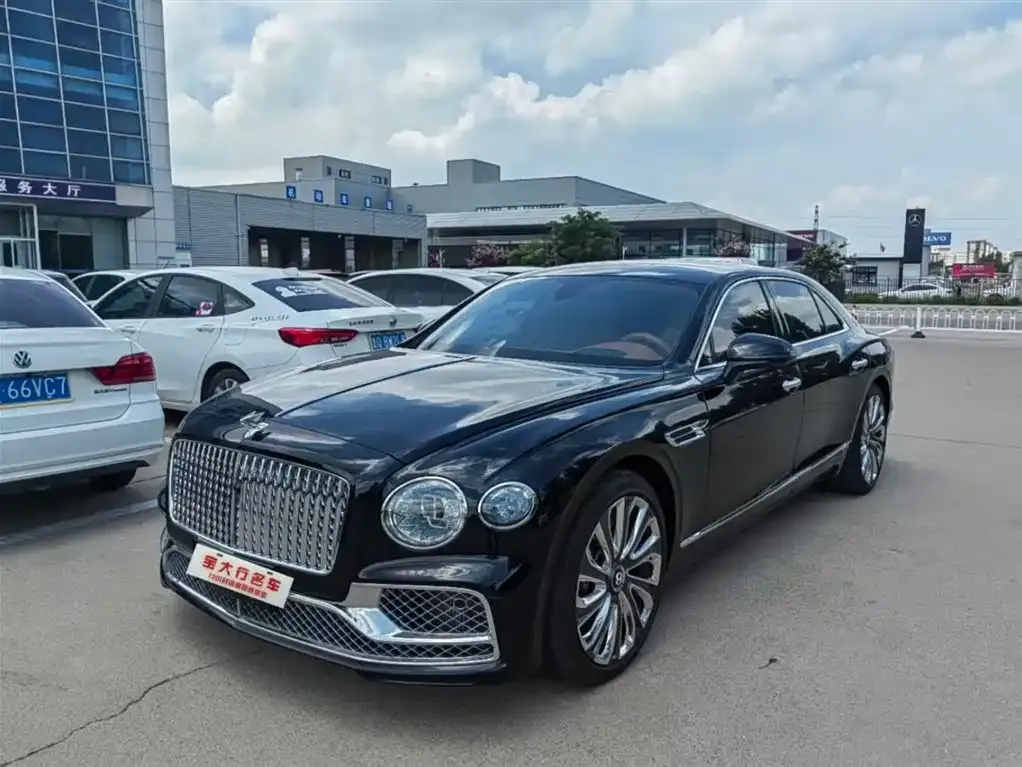 Bentley Flying Spur 2024 из CN, фото 1