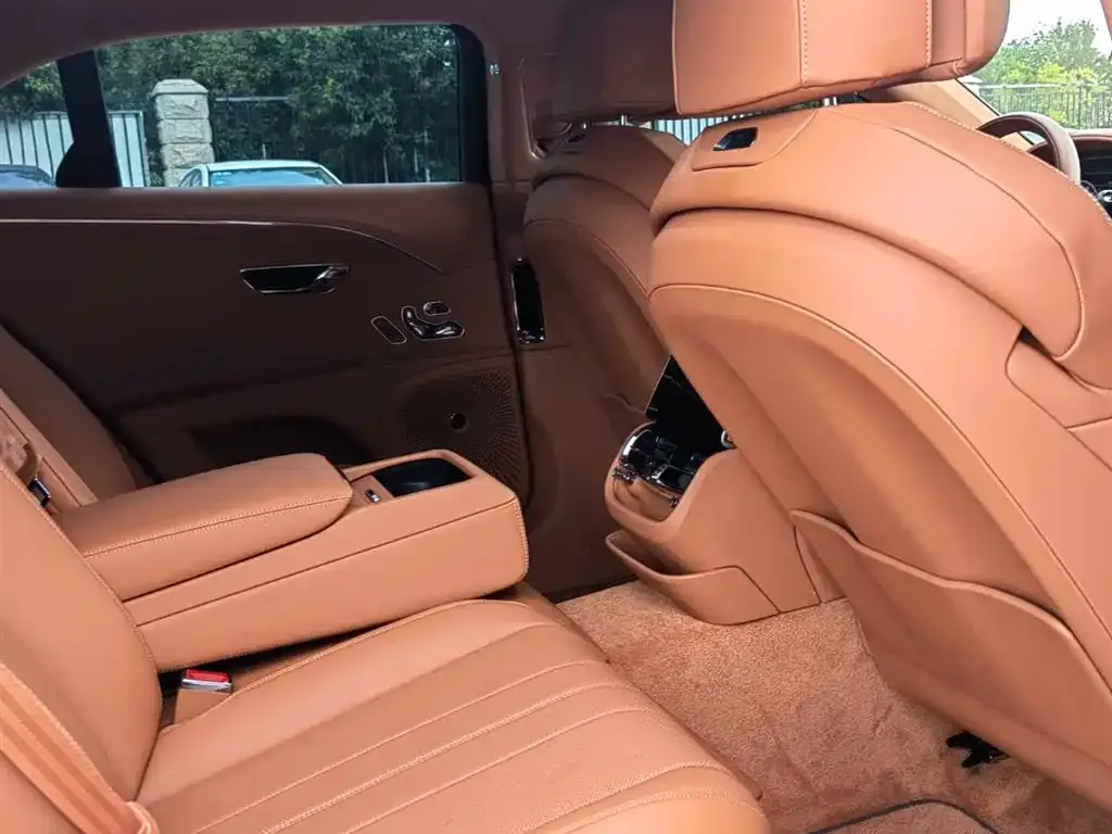 Bentley Flying Spur 2024 из CN, фото 6