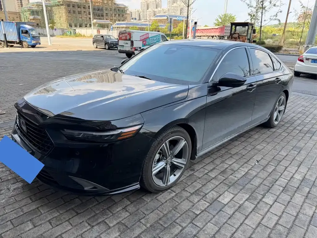 Honda Accord — фото 1