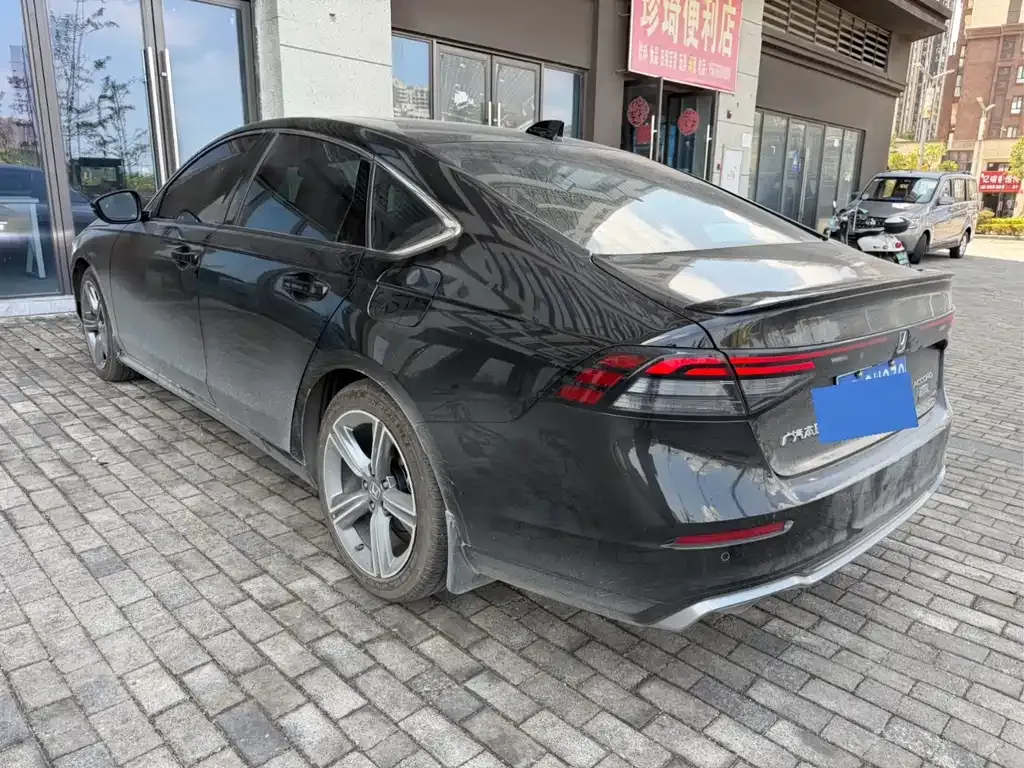 Honda Accord — фото 5