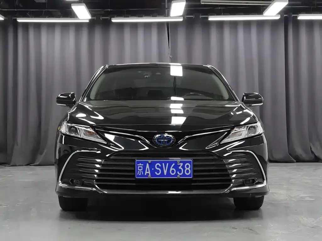 Toyota Camry 2021 из CN, фото 2