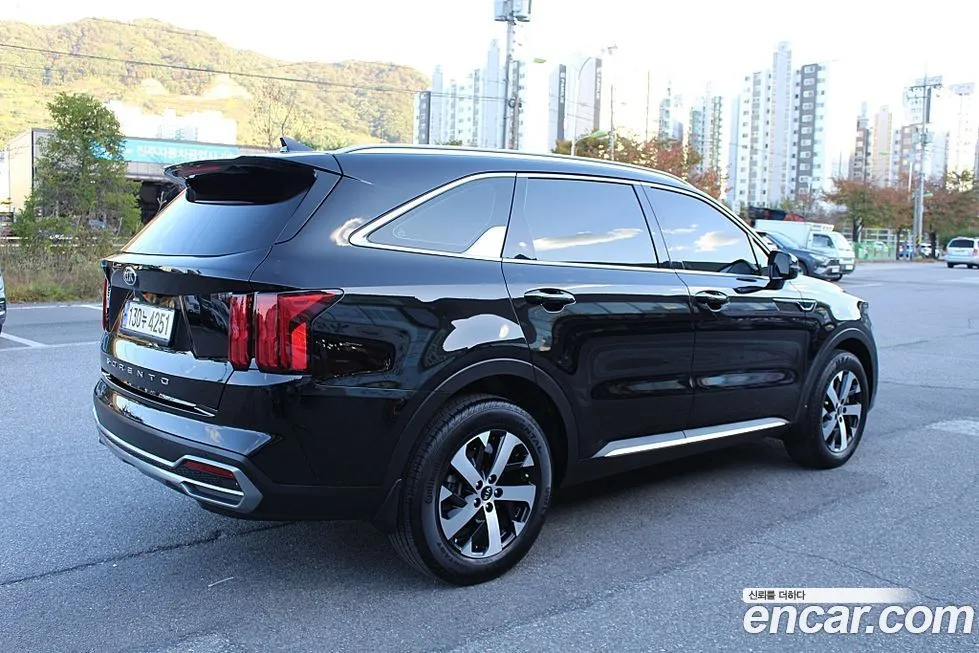 Kia Sorento — фото 4