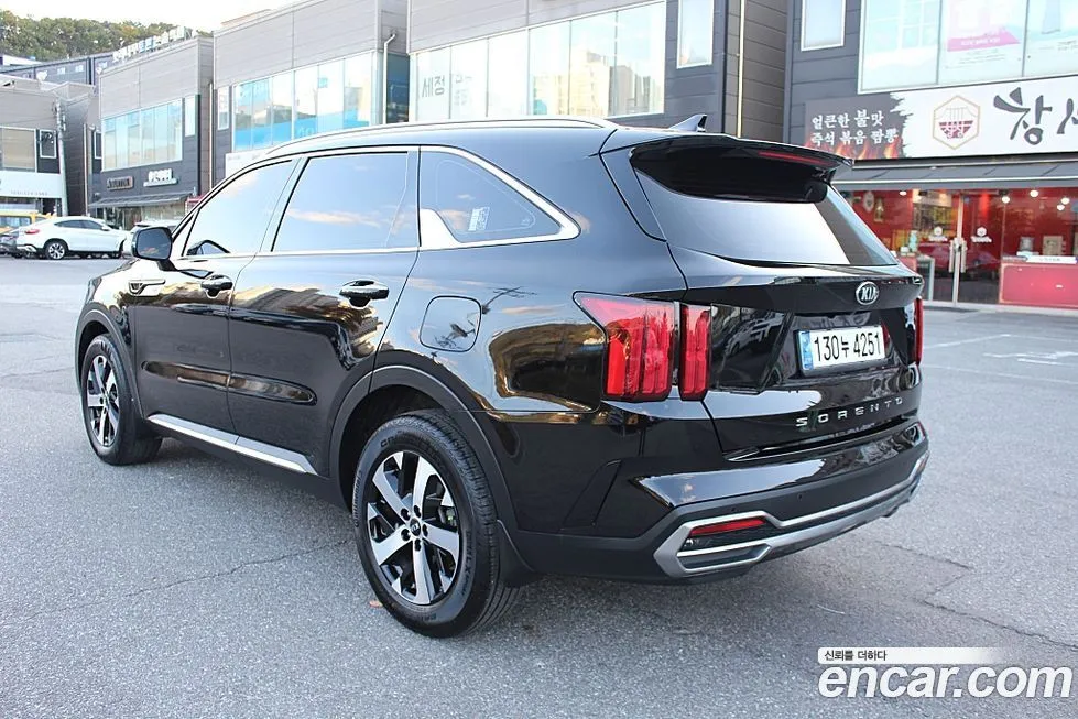 Kia Sorento — фото 6