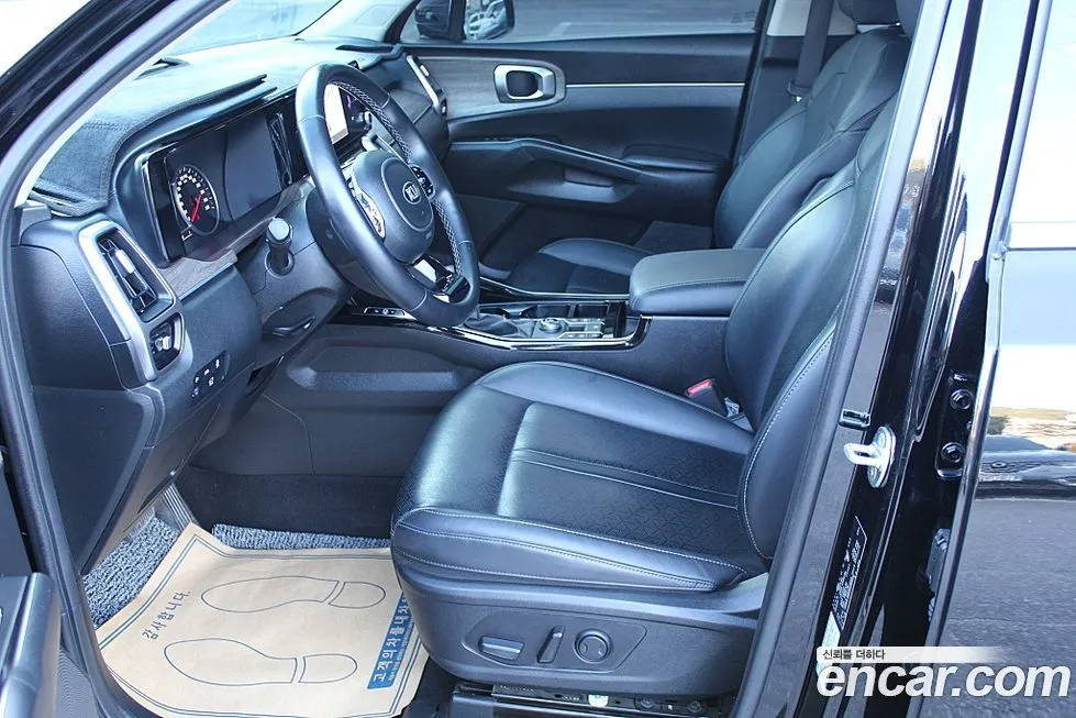 Kia Sorento — фото 9