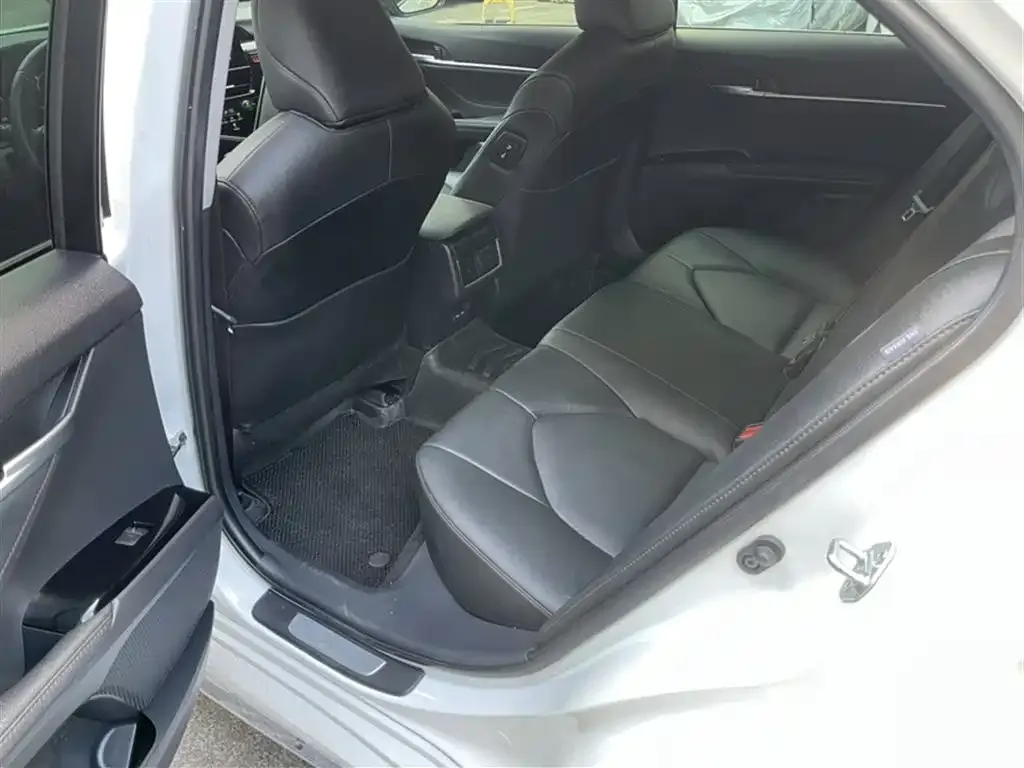 Toyota Camry 2024 из CN, фото 10