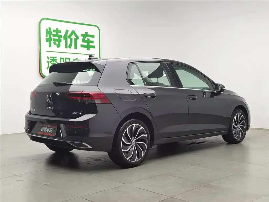 Volkswagen Golf 2022 из CN, фото 2