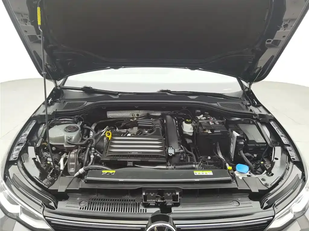 Volkswagen Golf 2022 из CN, фото 6