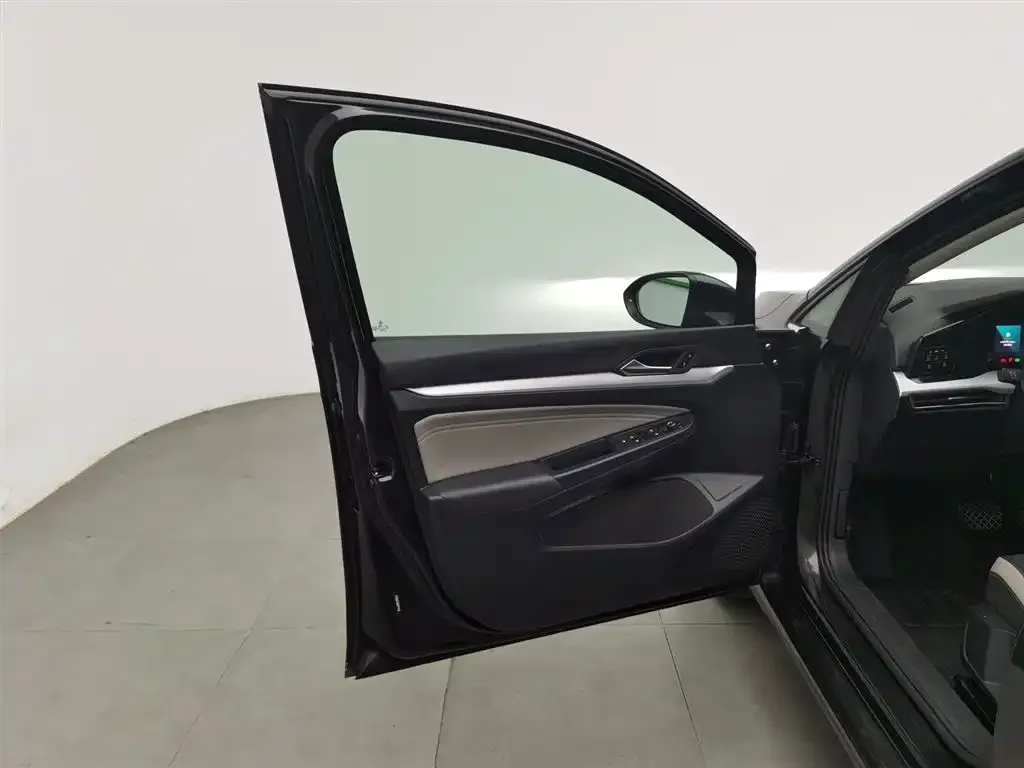 Volkswagen Golf 2022 из CN, фото 8