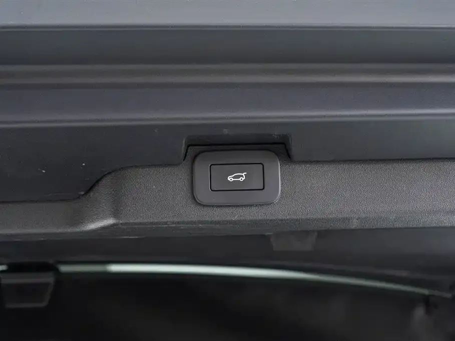 Land Rover Discovery 2023 из CN, фото 6