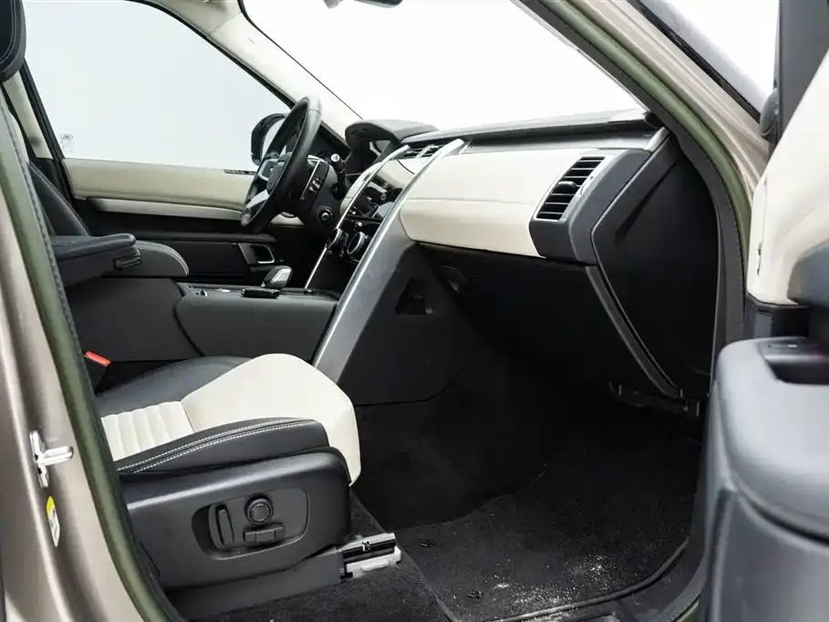 Land Rover Discovery 2023 из CN, фото 8