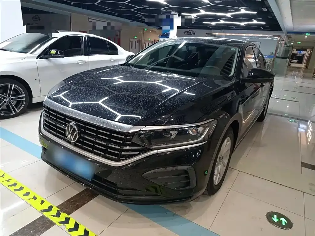 Volkswagen Passat 2023 из CN, фото 1