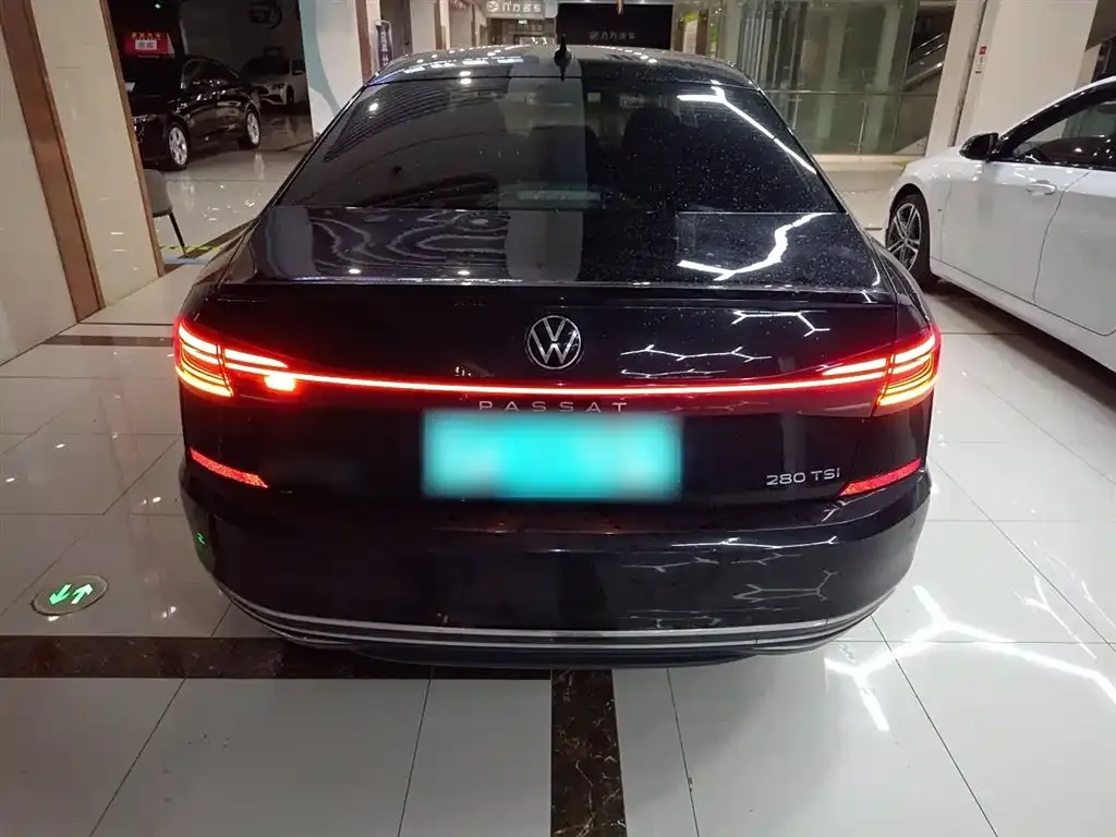 Volkswagen Passat 2023 из CN, фото 6