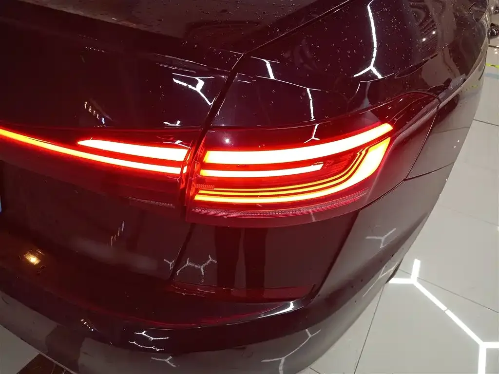 Volkswagen Passat 2023 из CN, фото 8