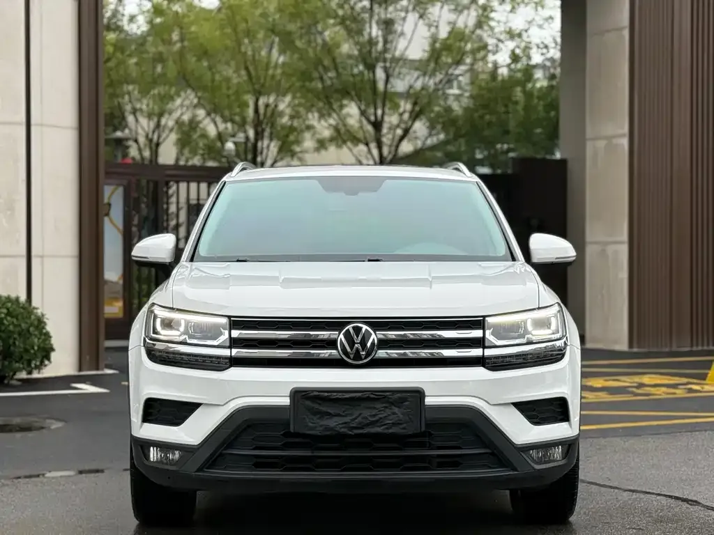 Volkswagen Tharu — фото 2