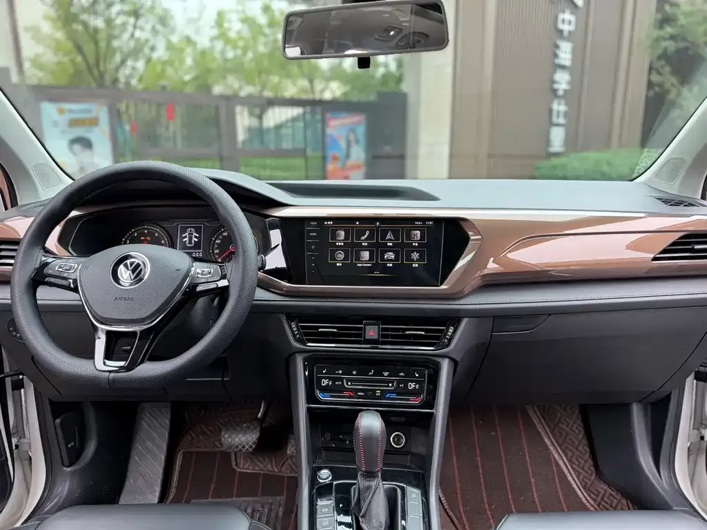 Volkswagen Tharu — фото 7