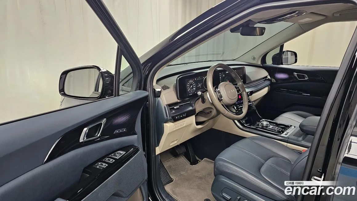 Kia Carnival — фото 10