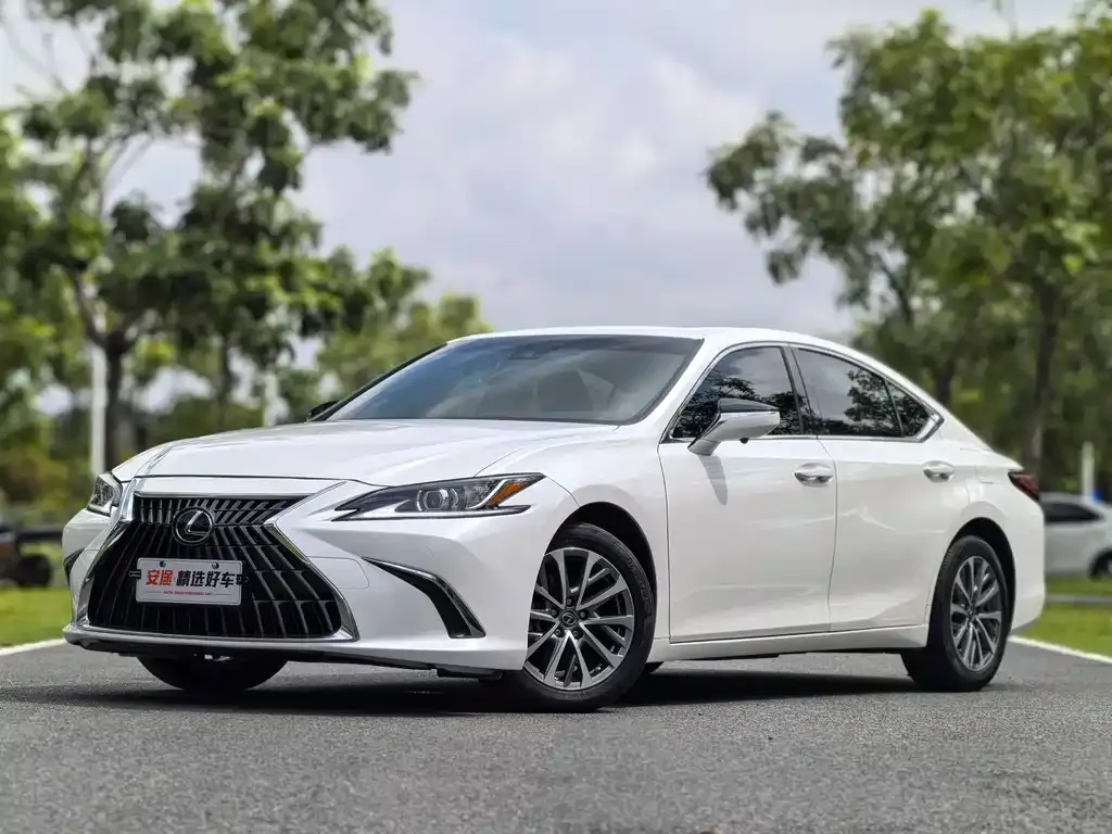 Lexus ES 2022 из CN, фото 1