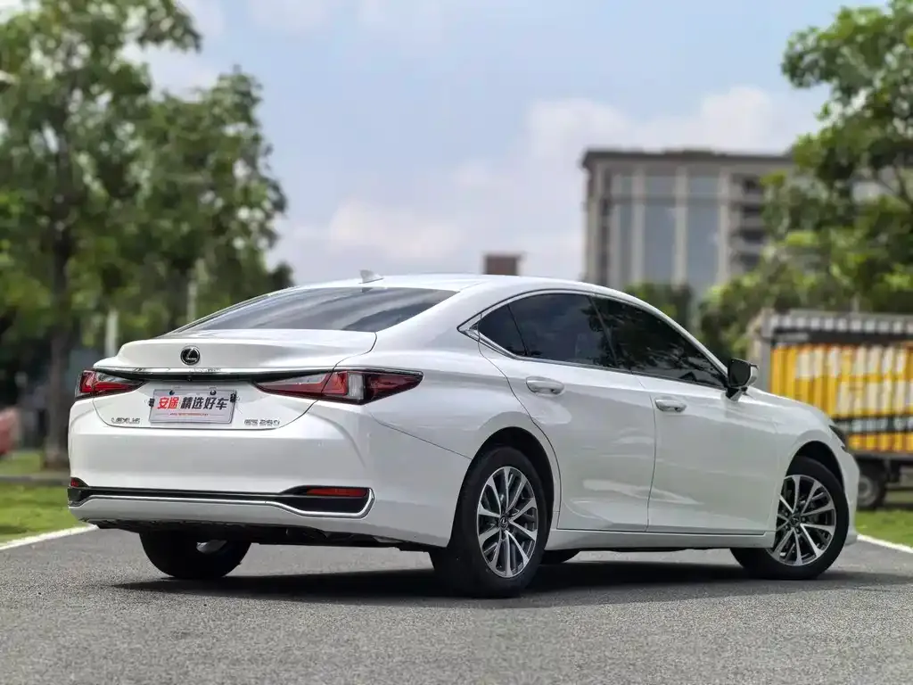 Lexus ES 2022 из CN, фото 3