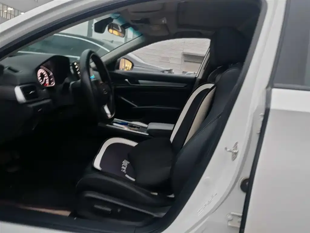 Honda Accord 2023 из CN, фото 5