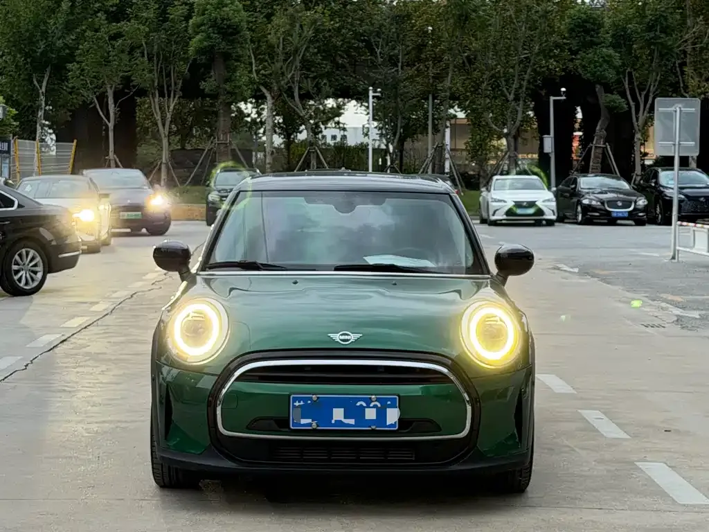 MINI Cooper (3-door) 2022 из CN, фото 2