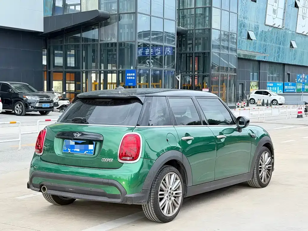 MINI Cooper (3-door) 2022 из CN, фото 3