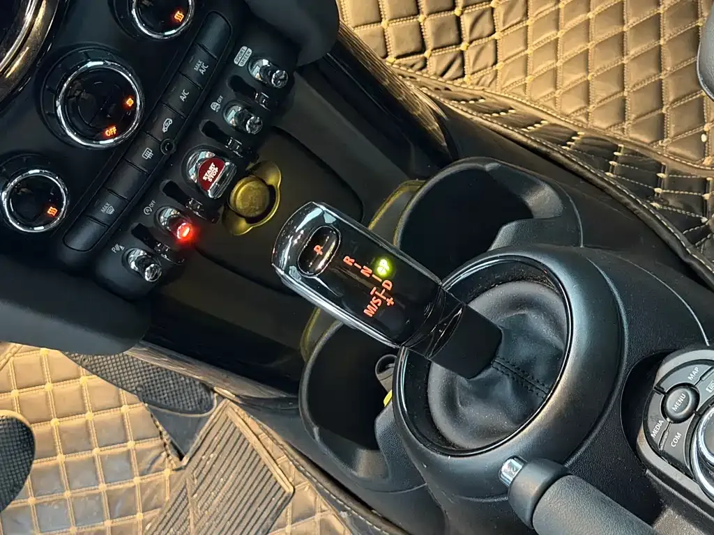 MINI Cooper (3-door) 2022 из CN, фото 9