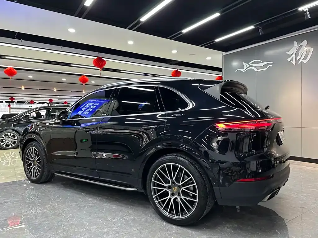Porsche Cayenne — фото 3