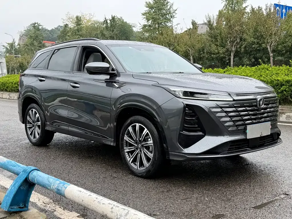 Changan CS75PLUS — фото 3
