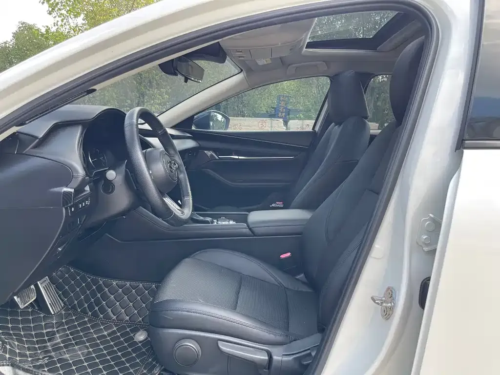 Mazda 3 Axela 2021 из CN, фото 6