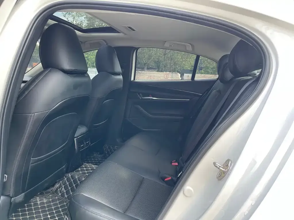 Mazda 3 Axela 2021 из CN, фото 7