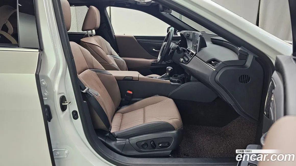 Lexus ES 2025 из KR, фото 10