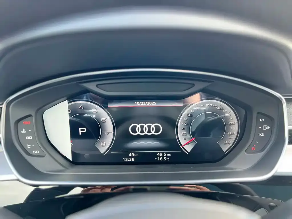 Audi A8 — фото 3