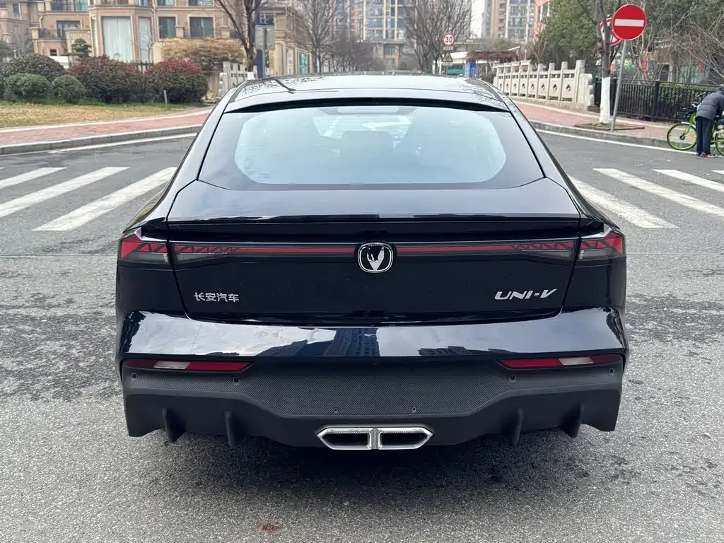 Changan UNI-V iDD 2024 из CN, фото 5